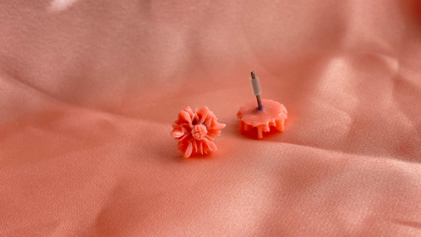 Peach, yellow, ivory flowers
