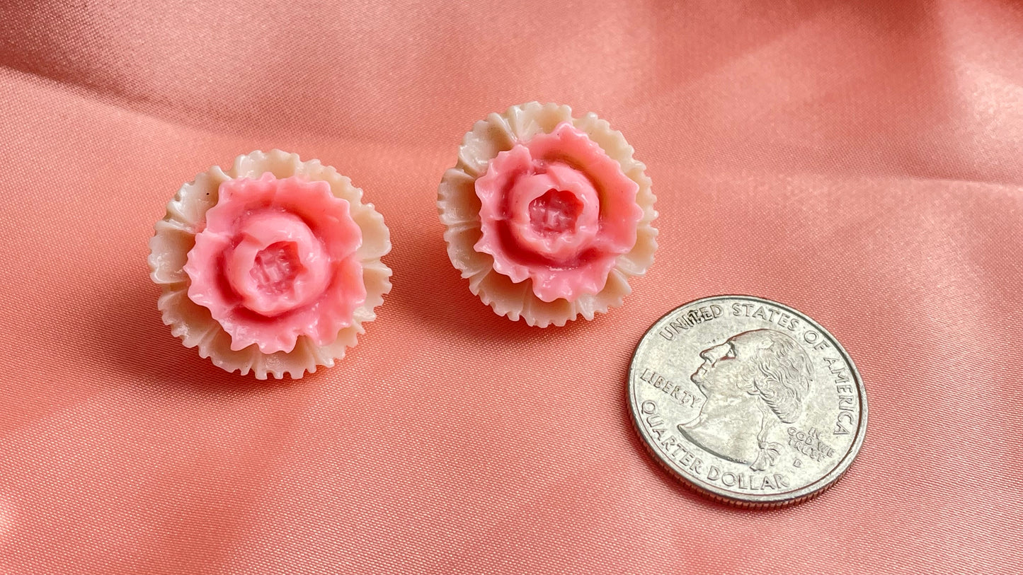 Bright pink, light pink, light pink/ivory, bright pink/ivory flowers