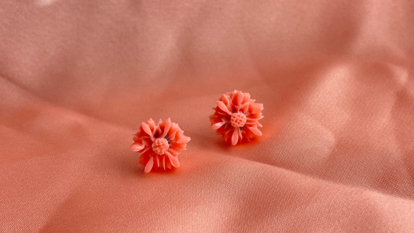 Peach, yellow, ivory flowers