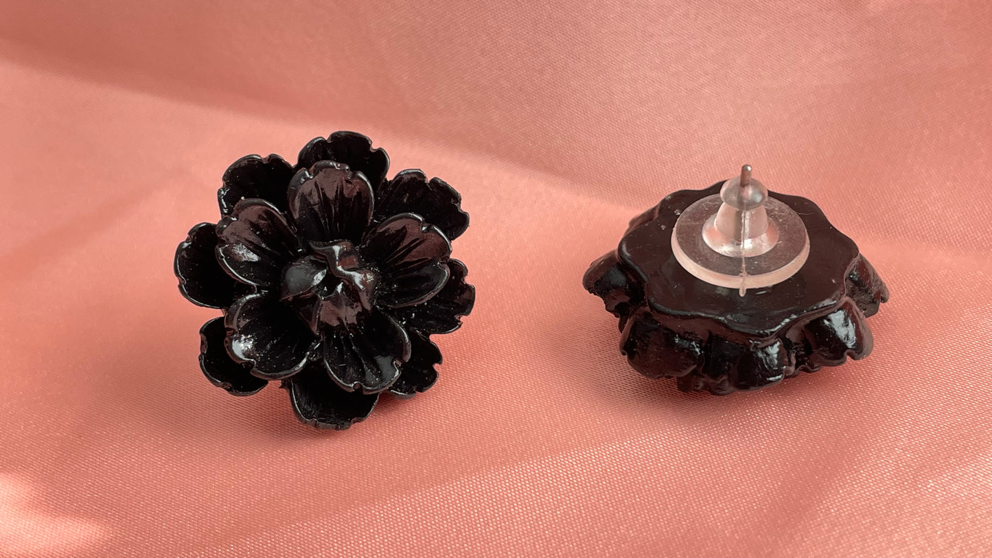 Red, blue, black, ivory flowers